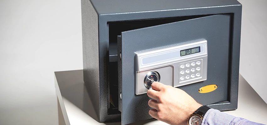Jewelry Safe Unlocking Service in Port Charlotte, Florida